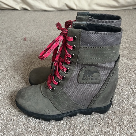 Sorel Joan of Arctic Wedge Boots - Picture 4 of 6
